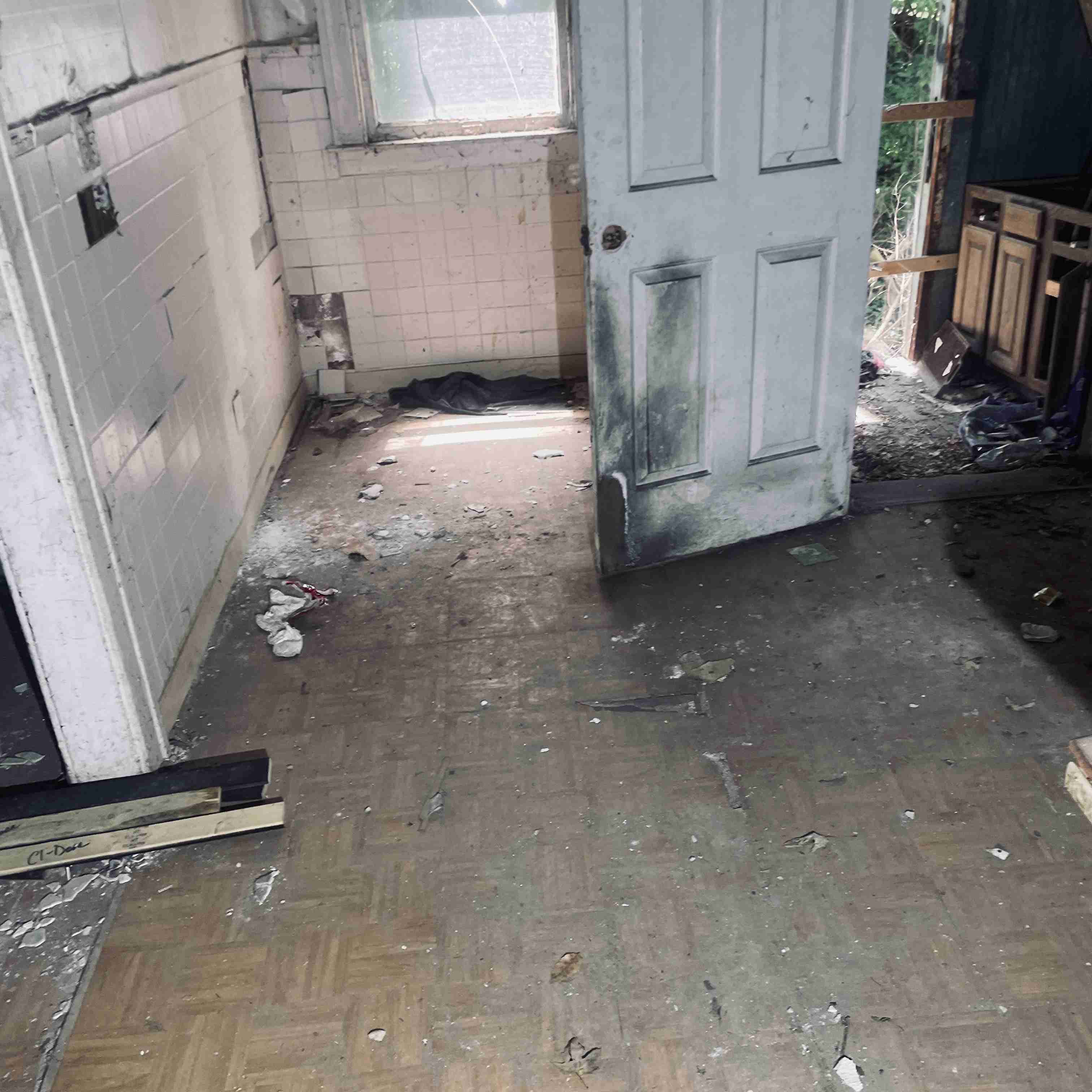 2537 Fullerton (26).jpg